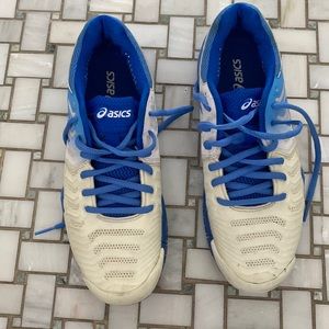Asics tennis court shoes